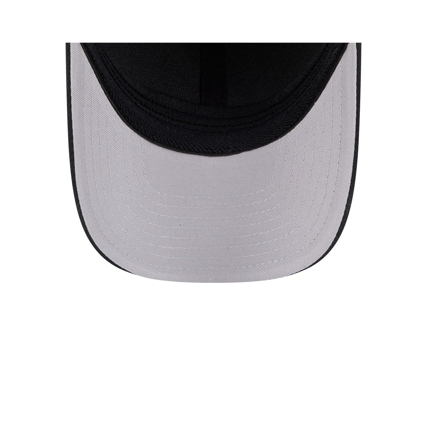 Atlanta Braves Black and White 39THIRTY M-Crown Stretch Fit Hat